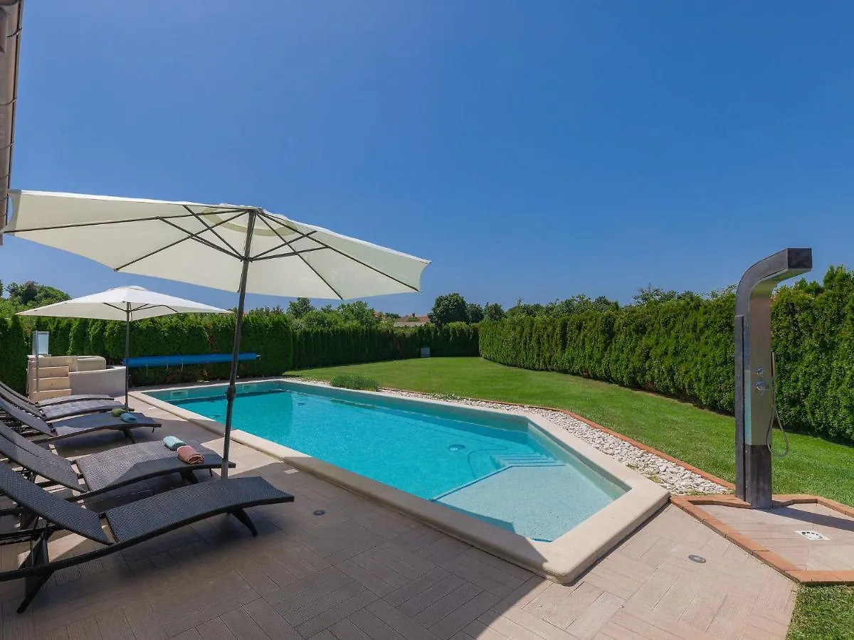Holiday Home Villa Vela - Pul451 By Interhome Šišan 0*,