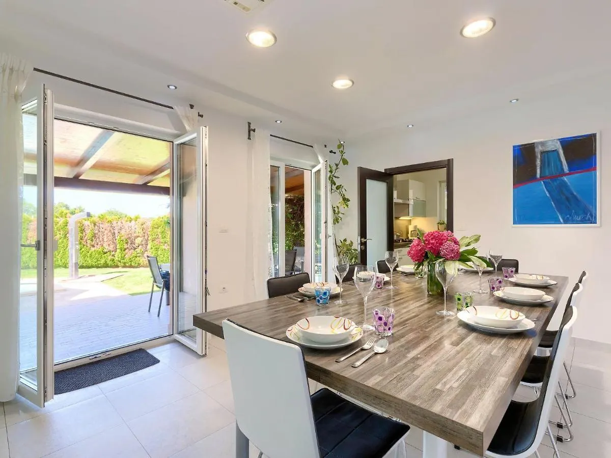 Holiday Home Villa Vela - Pul451 By Interhome Šišan كرواتيا