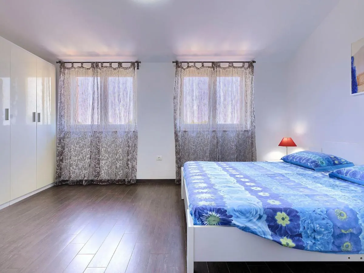 Holiday Home Villa Vela - Pul451 By Interhome Šišan